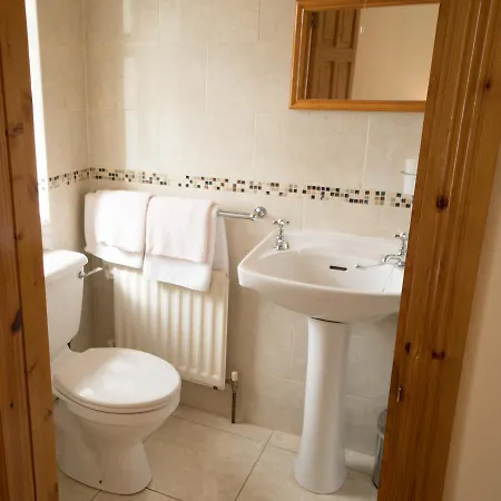 Fortview Guest House Bed & Breakfast 3*