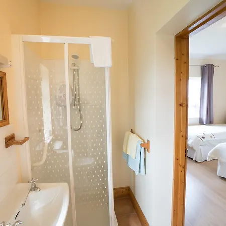 Fortview Guest House Bed & Breakfast 3*